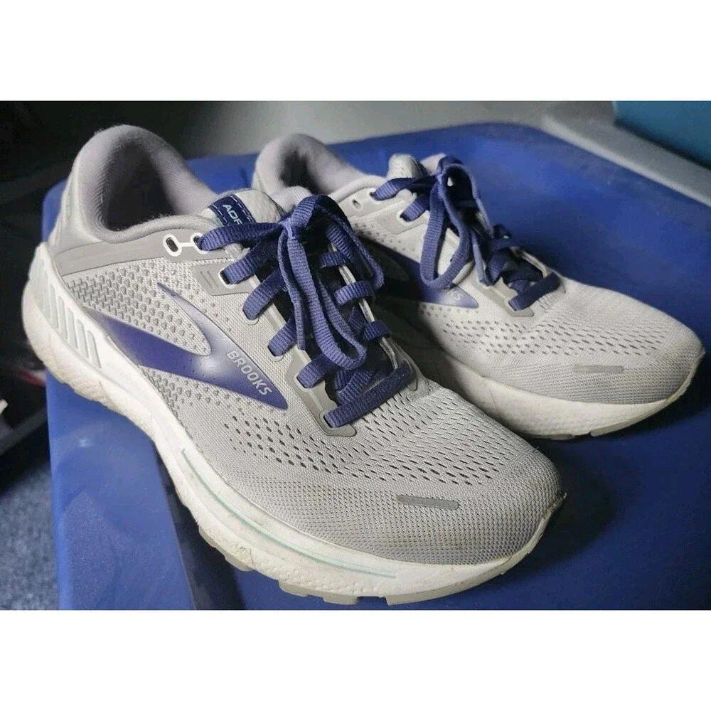 Women's Size 8 Brooks Adrenaline GTS 22 Gray - 1203531D045 Running Sneakers
